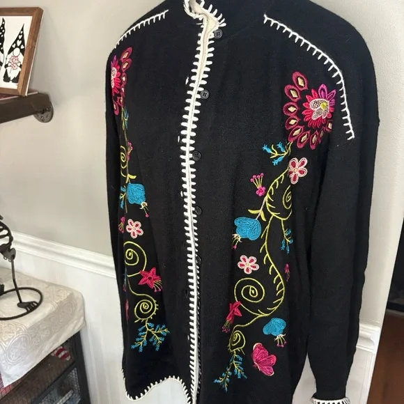 Johnny Was Black Floral Embroidered Cardigan - Picture 4 of 8